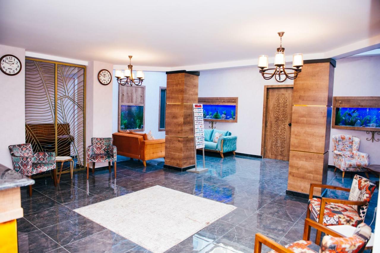 Sunday Hotel
